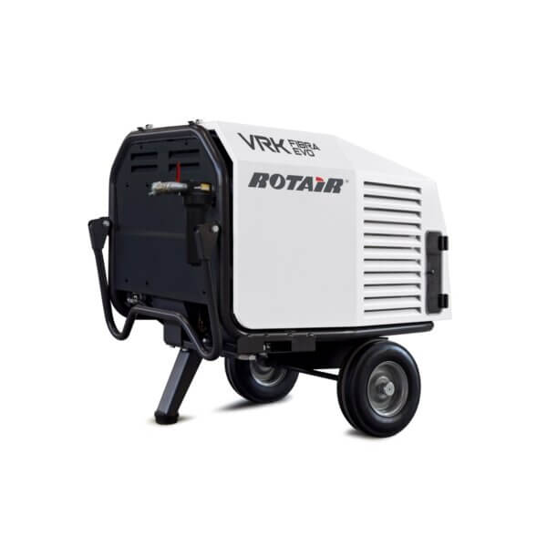 Kompresor 14 bar, Kompresor 2000l/min, 7 bar 10 bar, kompresor do piaskowania, kompresor do wdmuchiwania, Kompresor do wdmuchiwarki, kompresor powietrza, kompresor przewoźny, Kompresor spalinowy, kompresor spalinowy do piaskowania, Kompresor spalinowy mobilny, kompresor śrubowy, kompresor śrubowy spalinowy, Kompresory spalinowe, Kompresory śrubowe, Rotair, Sprężarka do czyszczenia suchym lodem, sprężarka powietrza, Sprężarka śrubowa, sprężarka śrubowa spalinowa, sprężarki powietrza, Sprężarki spalinowe, Sprężarki śrubowe, Diesel Schraubenkompressor, Dieselkompressor, Dieselkompressoren, druckluft kompressor, Kompressor zum Sandstrahlen, Luftkompressor, Luftkompressor 14 bar, Luftkompressor 1000l/min, Luftkompressor für Jetting, Luftkompressor für Kabeleinblasgerät, Luftkompressor zum Trockeneisstrahlen, Luftkompressoren, mobile Dieselkompressor, mobile luftkompressor, Rotair, Sandstrahl-Luftkompressor, Schrauben luftkompressor, Schraubenkompressor, Schraubenkompressoren, air compressor, Air compressor 14 bar, Air compressor 1.7 m3, Air compressor for blowing machine, air compressor for cable blowers, Air compressor for dry ice blasting, air compressor for sandblasting, air compressors, Compressor for sand blasting, diesel air compressor, diesel compressor, Diesel compressors, Diesel screw compressor, Mobile air compressor, mobile diesel compressor, Rotair, Rotary air compressor, screw air compressor, screw compressor, screw compressors